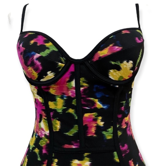 Shape FX one piece corset style top bathing suit size 18 - Picture 4 of 5
